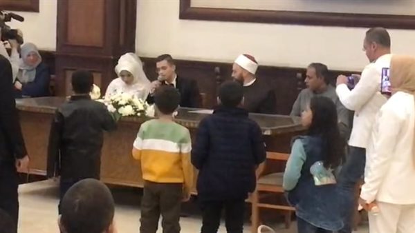 المنشد طه عزت يحتفل