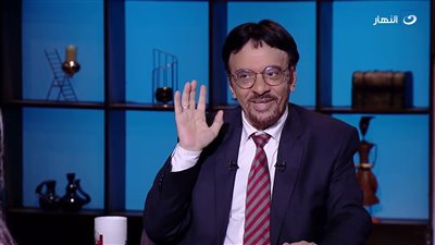 عادل إمام بيخاف حد يظهر جنبه وقالي اشتغل بعيد عني.. أبرز تصريحات رضا حامد