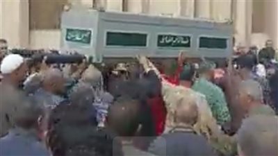 كان يتمنى حسن الخاتمة.. المئات من أهالي البحيرة يشيّعون جثمان مُسن توفى أثناء صلاة الجمعة | بث مباشر 