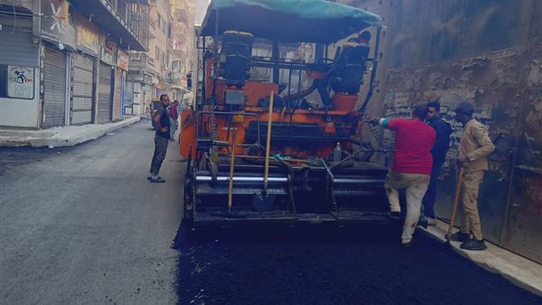 رصف وتطوير الطريق