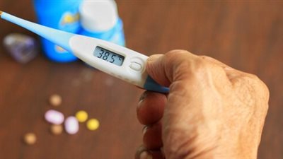 تعرف على مضاعفات الإصابة بالحمى نتيجة ارتفاع درجة حرارة الجسم