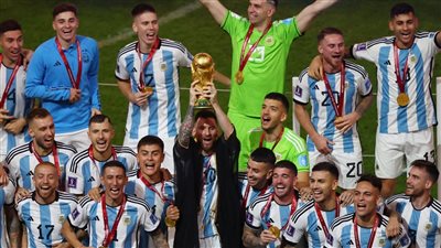 رئيس البرازيل يهنئ نظيره الأرجنتيني بالفوز بكأس العالم 2022