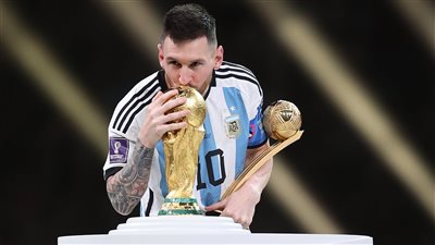 بعد تتويجه بكأس العالم.. لابورتا يقاتل لمنح ميسي وداع تاريخي بالاعتزال في برشلونة