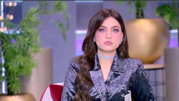 الإعلامية ياسمين