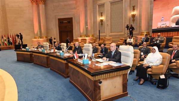 وزير الإسكان 