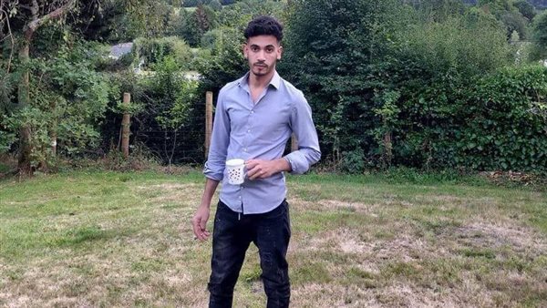 الشاب مصطفى عبدالعزيز