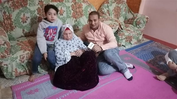 الحاجة فاطمة ومحرر