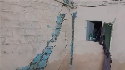 إخلاء 3 منازل بسبب التصدعات والشروخ في المراغة بسوهاج 