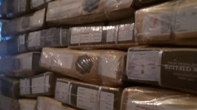 ضبط طن أسماك ماكريل غير صالحة ولحوم وكبدة متغيرة الخواص بالبحيرة