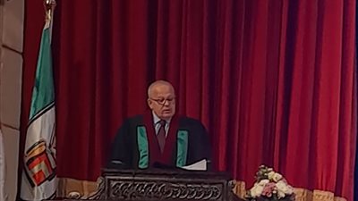 جامعة القاهرة تكرم عددا من الوزراء والعلماء في عيد العلم