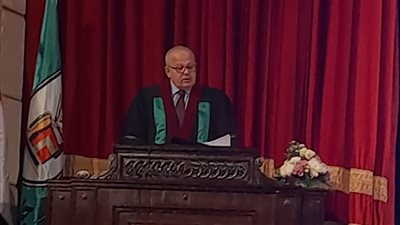 رئيس جامعة القاهرة: لدينا 300 فصل افتراضي للتدريس منذ جائحة كورونا