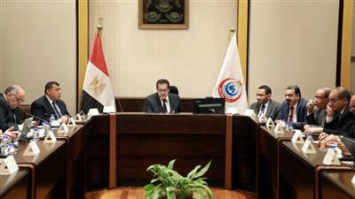 وزير الصحة يوجه بزيادة معدلات الأداء في المبادرات الرئاسية