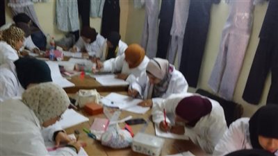القوى العاملة: بدء برنامج تدريبي على مهنة التفصيل والحياكة لفتيات الغربية