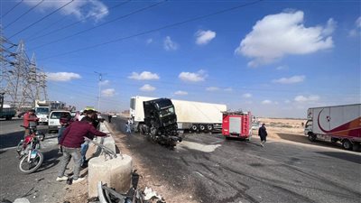 انقلاب مقطورة في طريق بلبيس – العاشر من رمضان الصحراوي | تفاصيل