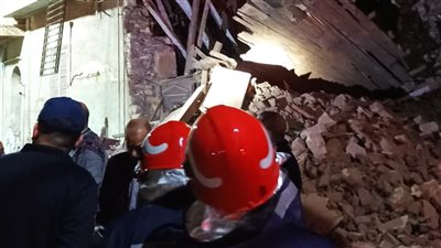 انهيار جزئي لعقار مكون من 3 طوابق دون خسائر بشرية ببني سويف | صور 