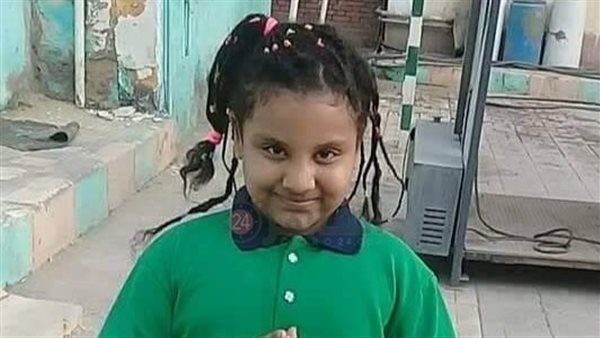 حرق رجل طالبة بمدرسة