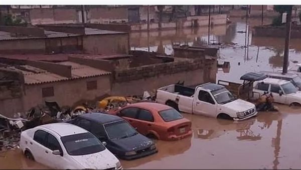 سيول عنيفة تغمر أحياء