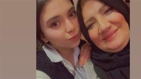 مصرع أم وإصابة ابنتيها