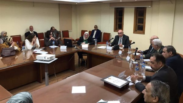 جانب من الندوة 