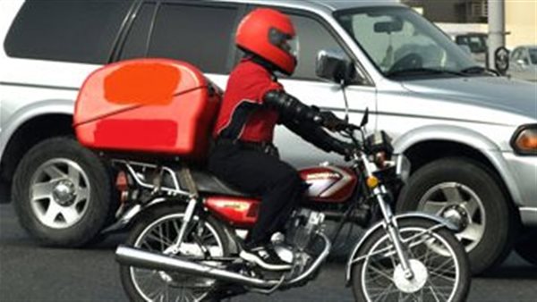 عامل دليفري - تعبيرية