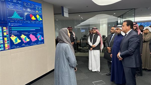 خالد عبد الغفار يتفقد