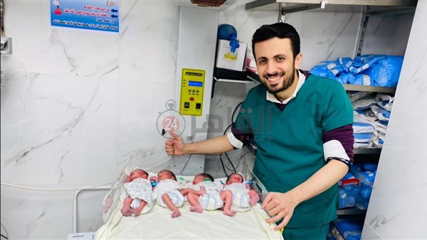 الطبيب مع الأطفال