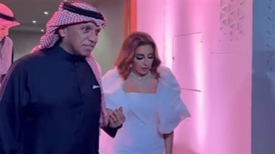 ما تفرق بدمعي بكيت أو من وريدي دم.. تأثر أنغام في أول ظهور فني لها بعد تعافيها |فيديو