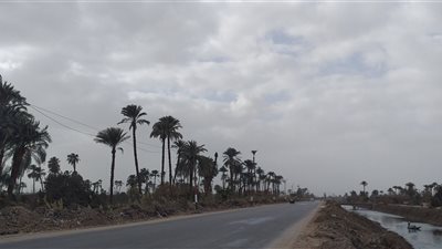 سحب كثيفة ورياح باردة وتحذيرات من سقوط أمطار.. طقس سوهاج اليوم | صور