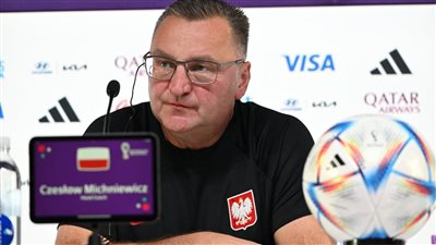  مدرب بولندا في كأس العالم 2022.. الجيش الملكي المغربي يتعاقد مع تشيسلاف ميشنيفيتش