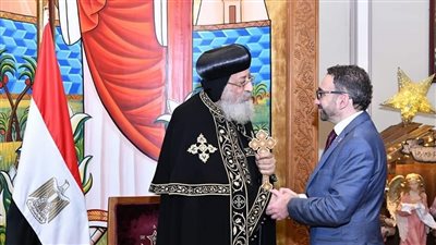البابا تواضروس الثاني يدعو وزير النقل الكندي لزيارة المناطق الأثرية المصرية