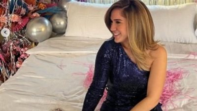 بعد طلب يدها على الهواء مباشرة.. رنا رئيس تحتفل بخطبتها|صور