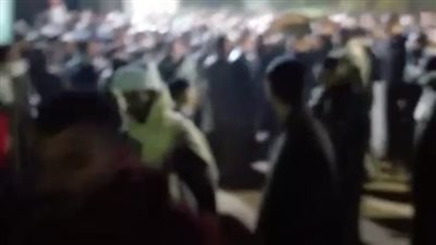 انهيار وبكاء أهالي وزملاء معلمة توفيت في الفصل أمام تلاميذها بسوهاج | بث مباشر