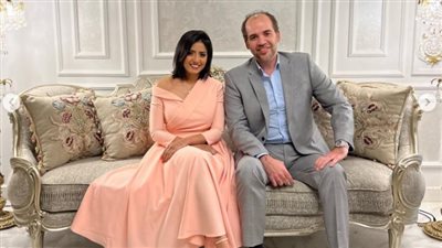 أستاذ جراحة الفم والأسنان.. من هو خطيب سهر الصايغ