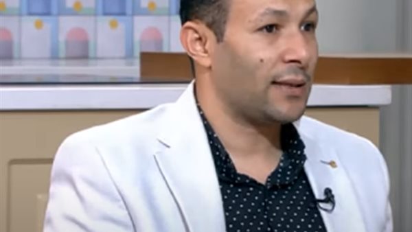 الكاتب الصحفي فتحي