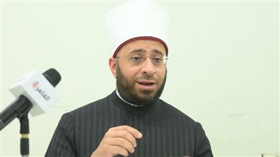 ما حكم الدعاء لغير المسلم في الشريعة الإسلامية؟.. أسامة الأزهري يجيب