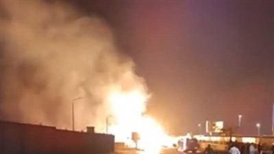 مصرع 3 أشخاص في حريق خط غاز أسفل كوبري أمام النادي الأهلي | بث مباشر