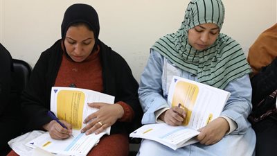 القومي للمرأة يطلق فعاليات برنامج التثقيف المالي لتمكين سيدات حي الأسمرات