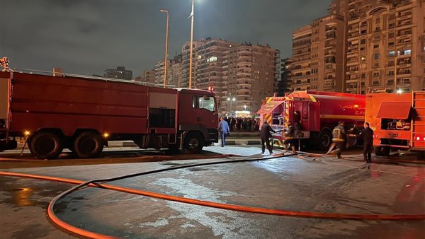 حريق أمام النادي