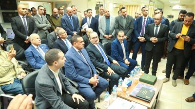 وزير التنمية المحلية ومحافظ كفر الشيخ يتفقدان موقع إنشاء مركز التنمية الشبابية