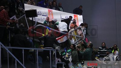 وزير الرياضة يكلف لجنة لفحص ملابسات سقوط سور مدرج الصالة المغطاة بـ6 أكتوبر