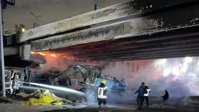 3 انفجارات في 5 ساعات.. شاهد عيان يروي كواليس حريق كوبري مدينة نصر | فيديو