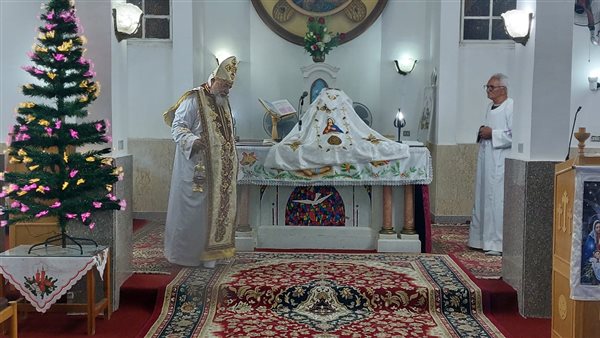 بدء قداس عيد الميلاد