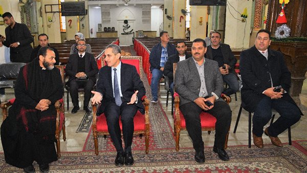 محافظ الغربية يهنئ