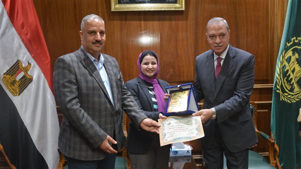 تكريم الفائزين 