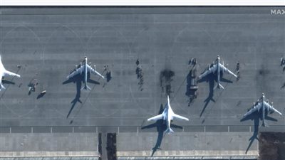  انفجارات قوية في قاعدة إنجلز الجوية الروسية | فيديو