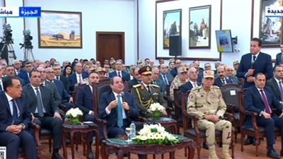 السيسي: صندوق رئيس الوزراء بلغ نصف تريليون جنيه.. واللى بيقول اديهملي هو ده اللي خرب البلد