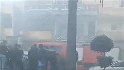 إصابة شاب باختناق.. السيطرة على حريق نشب بأحد المحال التجارية في المنيا