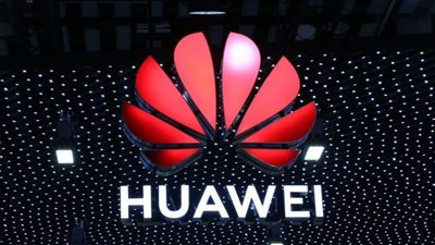 سيدان.. شركتا Huawei وBAIC Motor الصينيتان تطلقان أول سيارة كهربائية مطورة