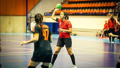 الأهلي والزمالك يتأهلان إلى نصف نهائي كأس مصر لكرة اليد سيدات