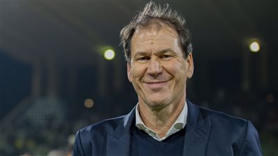 مدرب النصر عن إمكانية التعاقد مع رونالدو: كنت أريد التوقيع مع ميسي أولا